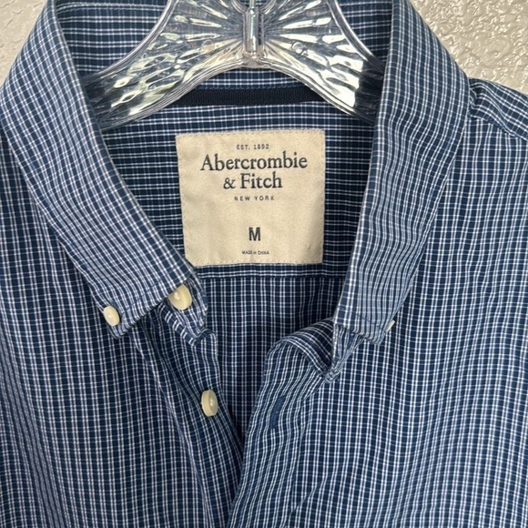 Abercrombie & Fitch muscle button down shirt Size M - Picture 2 of 3